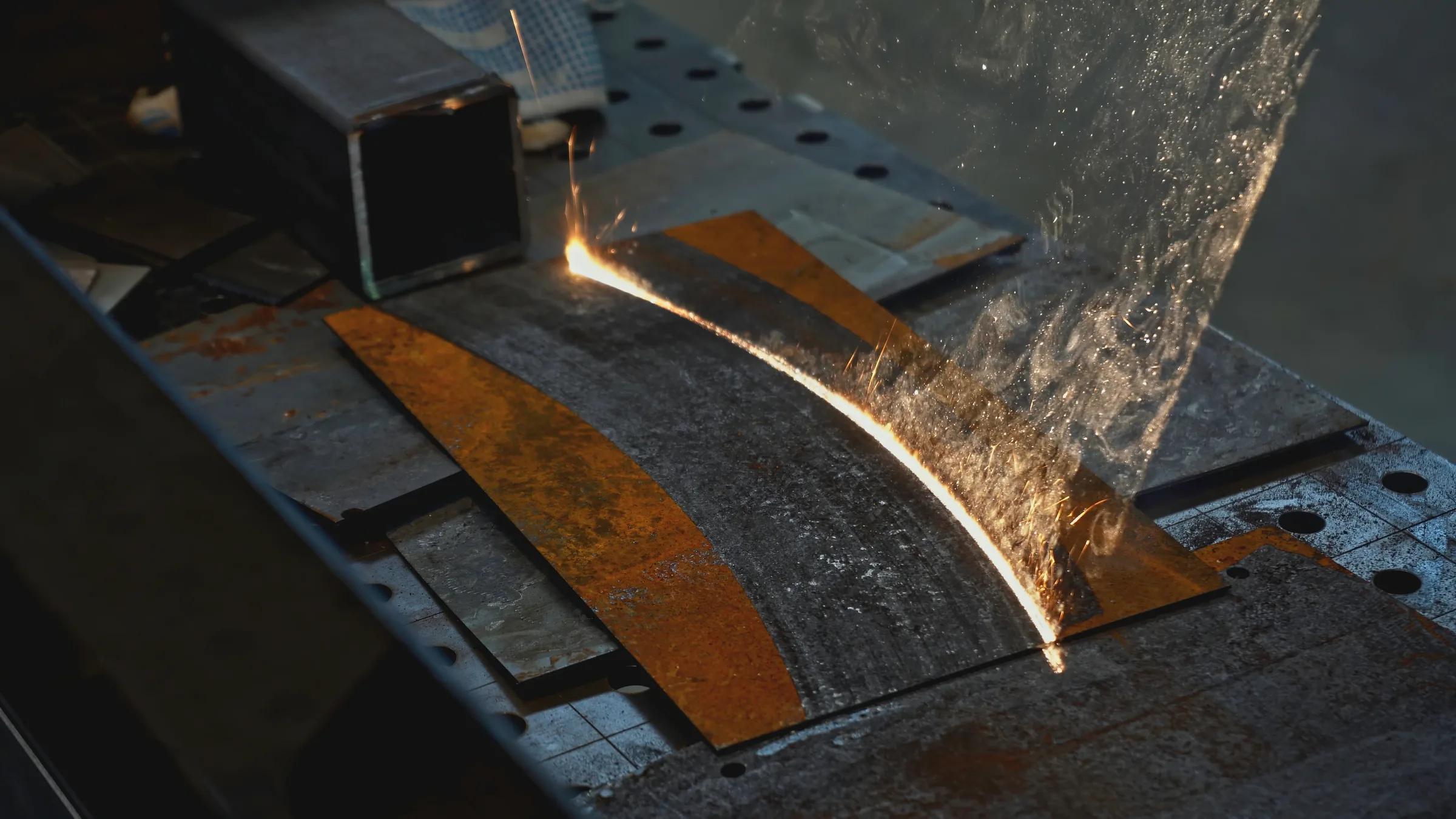 Technicien Laztec en intervention laser sur site industriel