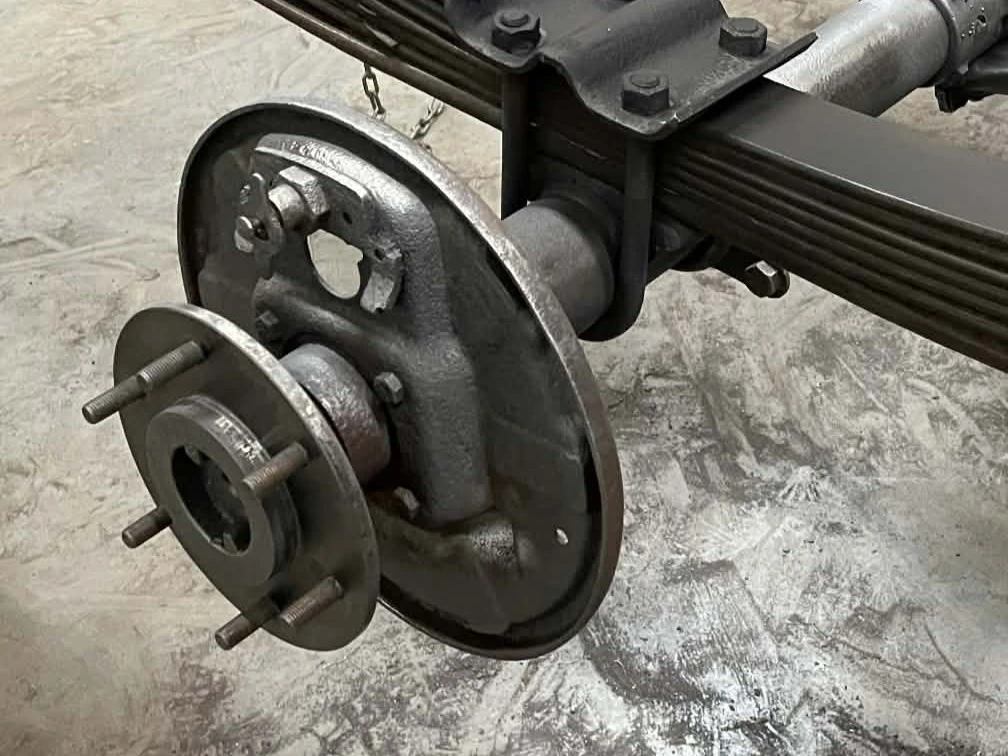 Surface de la pièce de carrosserie décapée après traitement laser